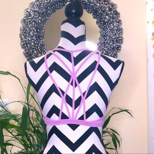 Lululemon size 6/8 sports bra